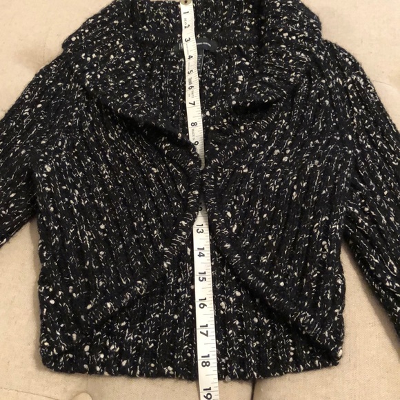 Sweater - Picture 4 of 4